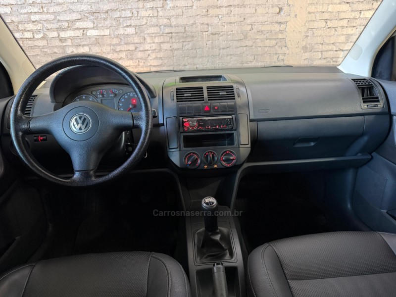POLO SEDAN 1.6 MI 8V FLEX 4P MANUAL - 2008 - CAXIAS DO SUL