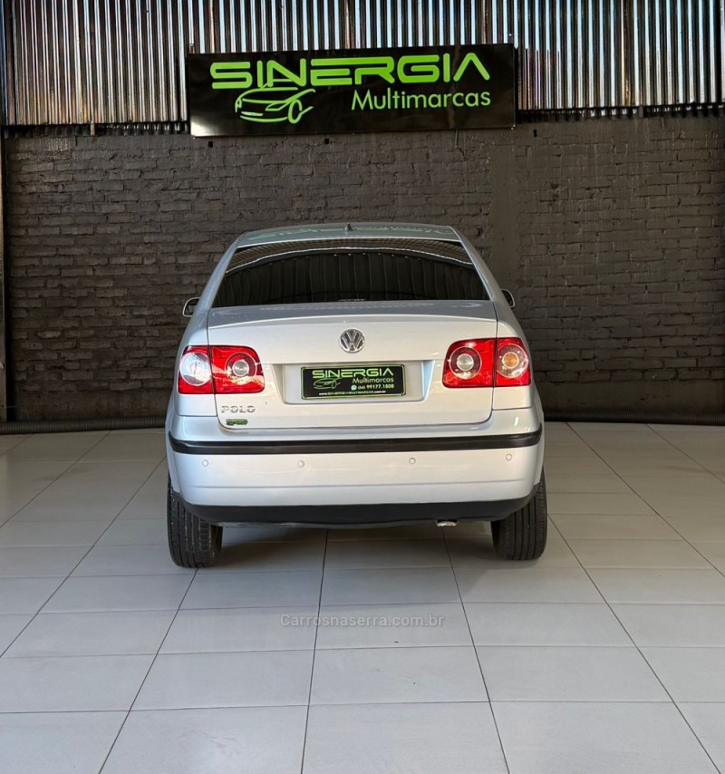 POLO SEDAN 1.6 MI 8V FLEX 4P MANUAL - 2008 - CAXIAS DO SUL