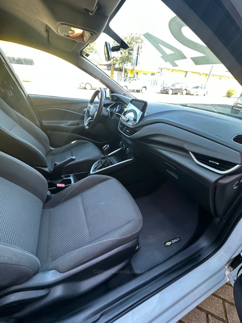 ONIX 1.0 LT 12V FLEX 4P MANUAL - 2024 - PAROBé