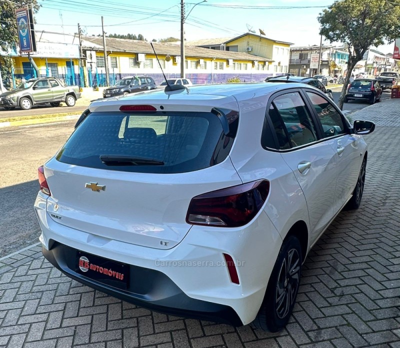 ONIX 1.0 LT 12V FLEX 4P MANUAL - 2024 - PAROBé