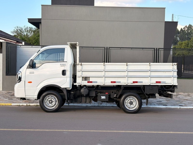 BONGO 2.7 K-2700 4X4 CD DIESEL 4P MANUAL - 2024 - ESTâNCIA VELHA