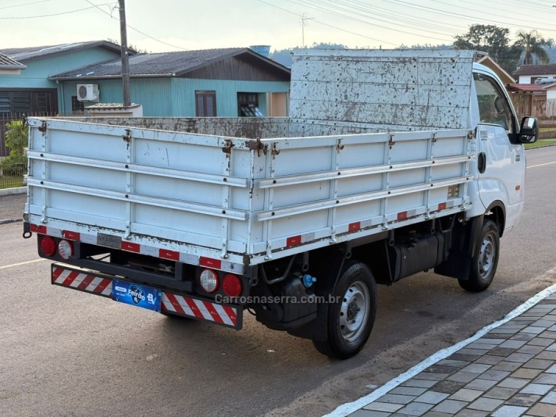 BONGO 2.7 K-2700 4X4 CD DIESEL 4P MANUAL - 2024 - ESTâNCIA VELHA