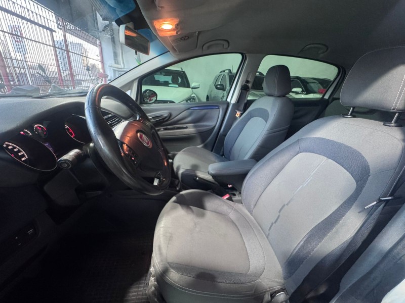 PUNTO 1.4 ATTRACTIVE 8V FLEX 4P MANUAL - 2014 - CAXIAS DO SUL