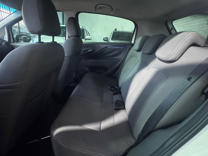 PUNTO 1.4 ATTRACTIVE 8V FLEX 4P MANUAL - 2014 - CAXIAS DO SUL