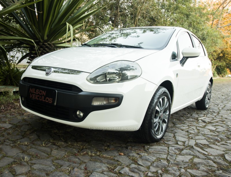 punto 1.4 attractive italia 8v flex 4p manual 2014 novo hamburgo