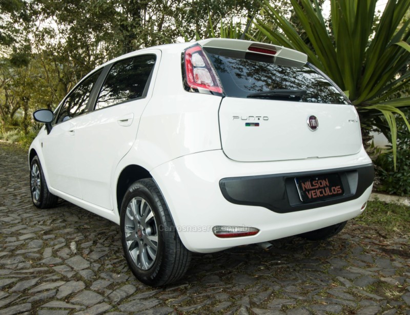 PUNTO 1.4 ATTRACTIVE ITALIA 8V FLEX 4P MANUAL - 2014 - NOVO HAMBURGO
