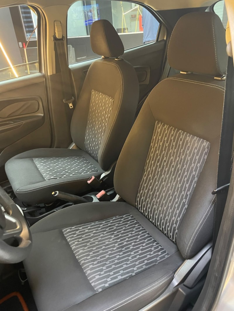 KA 1.0 SE 12V FLEX 4P MANUAL - 2015 - NOVO HAMBURGO