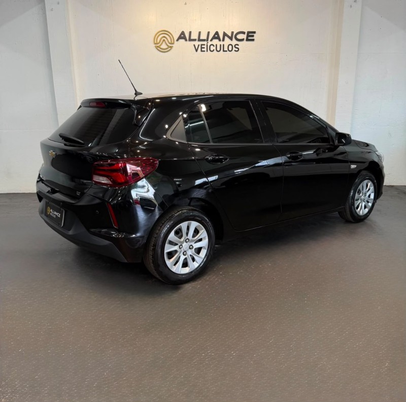 ONIX 1.0 LT1 12V FLEX 4P MANUAL - 2021 - CAXIAS DO SUL