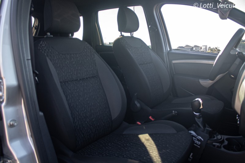 DUSTER 1.6 EXPRESSION 4X2 16V FLEX 4P AUTOMÁTICO - 2020 - FARROUPILHA