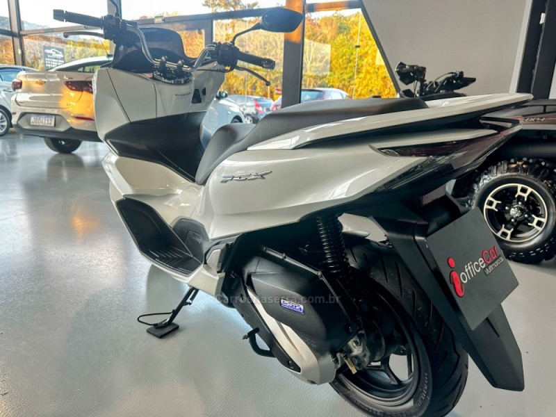 PCX 160 ABS - 2024 - TRêS COROAS