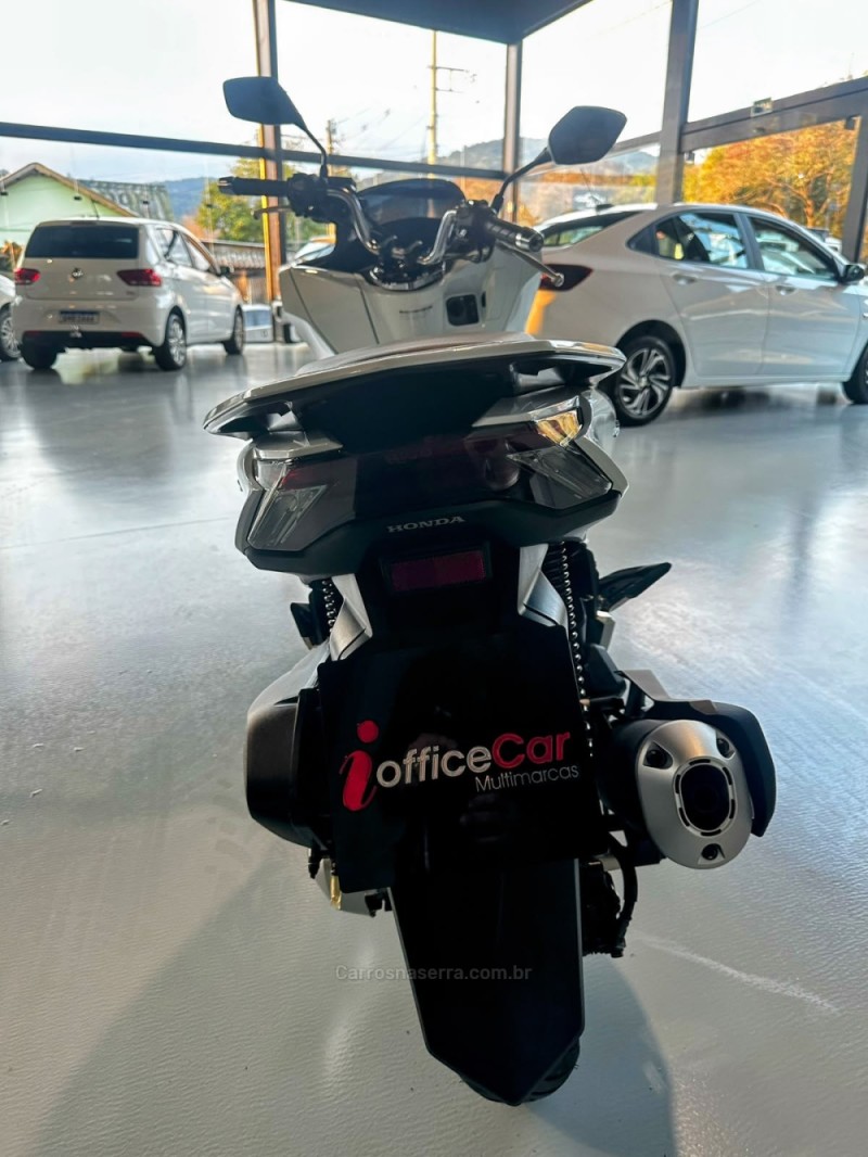 PCX 160 ABS - 2024 - TRêS COROAS