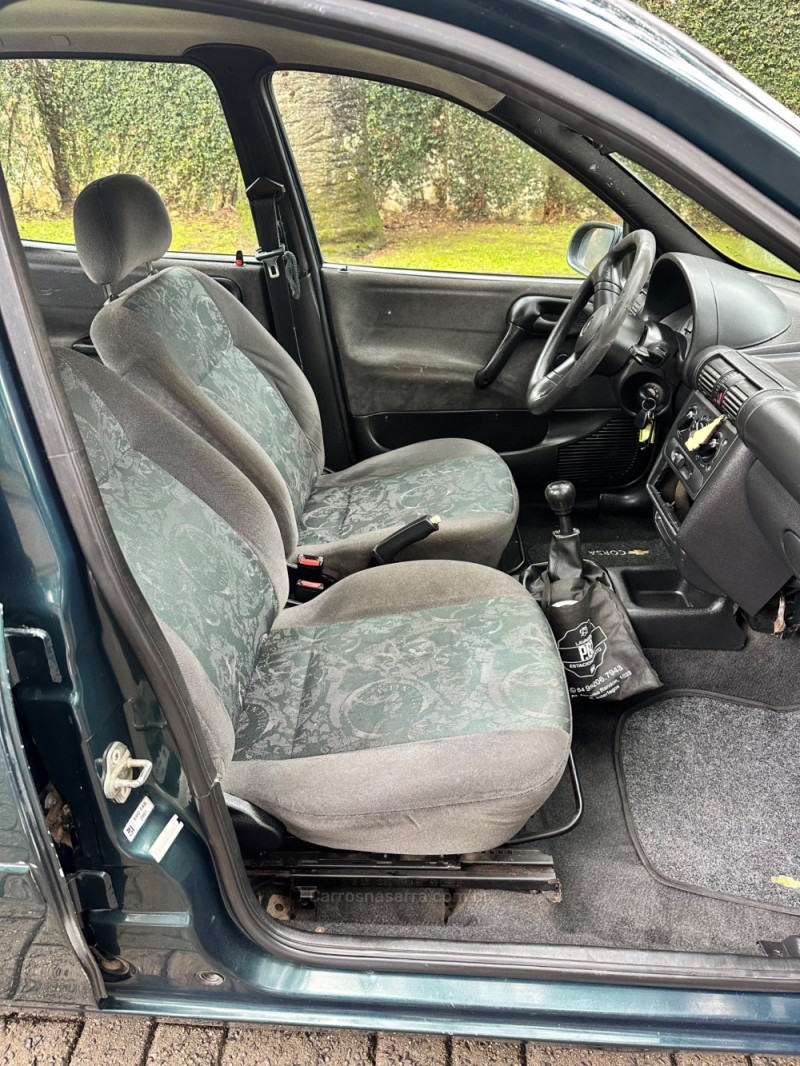 CORSA 1.0 MPFI MILENIUM SEDAN 8V GASOLINA 4P MANUAL - 2001 - CAXIAS DO SUL