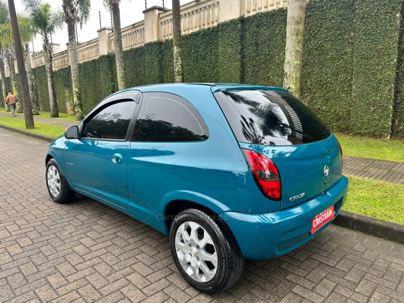 CELTA 1.0 MPFI SUPER 8V GASOLINA 2P MANUAL - 2001 - CAXIAS DO SUL