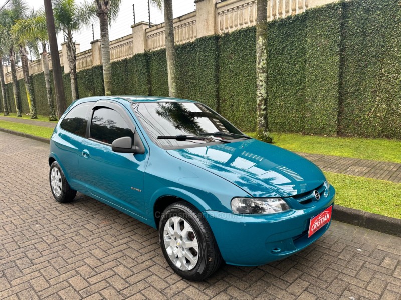 CELTA 1.0 MPFI SUPER 8V GASOLINA 2P MANUAL - 2001 - CAXIAS DO SUL