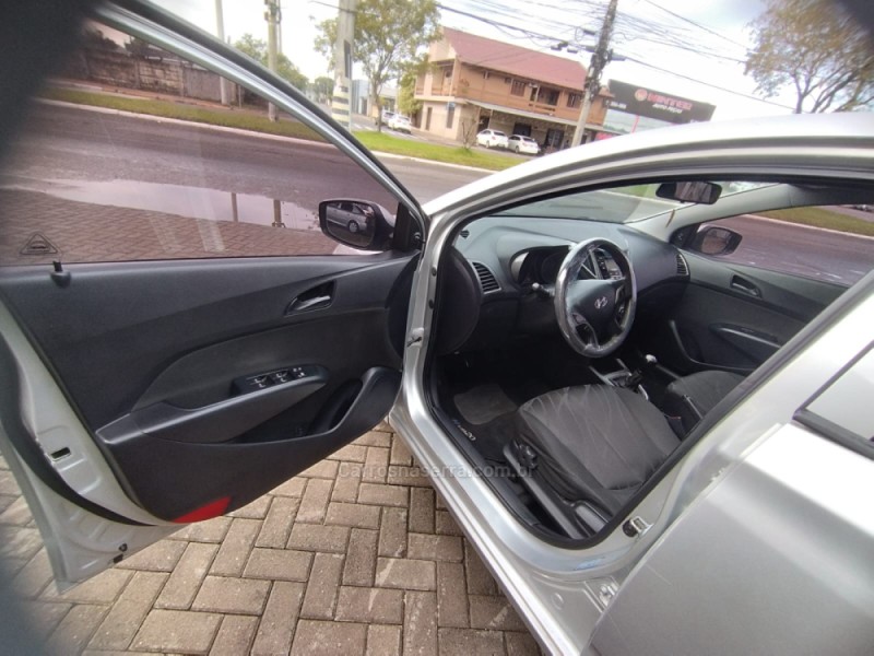 HB20 1.0 COMFORT 12V FLEX 4P MANUAL - 2013 - NOVO HAMBURGO