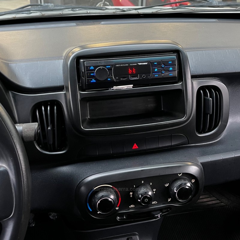 MOBI 1.0 8V EVO FLEX LIKE. MANUAL - 2019 - VACARIA