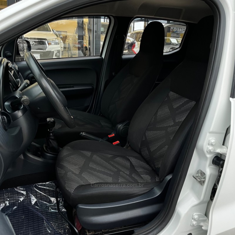 MOBI 1.0 8V EVO FLEX LIKE. MANUAL - 2019 - VACARIA