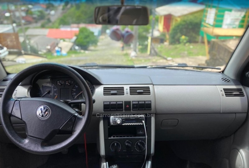 GOL 1.0 MI 16V GASOLINA 4P MANUAL G.III - 2004 - CAXIAS DO SUL