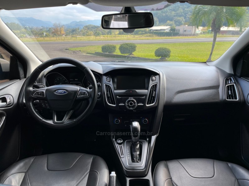 FOCUS 2.0 TITANIUM 16V FLEX 4P AUTOMÁTICO - 2016 - BOM PRINCíPIO
