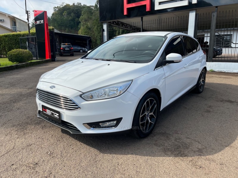 focus 2.0 titanium 16v flex 4p automatico 2016 bom principio