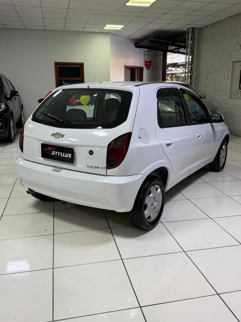 CELTA 1.0 MPFI LT 8V FLEX 4P MANUAL - 2015 - ESTâNCIA VELHA