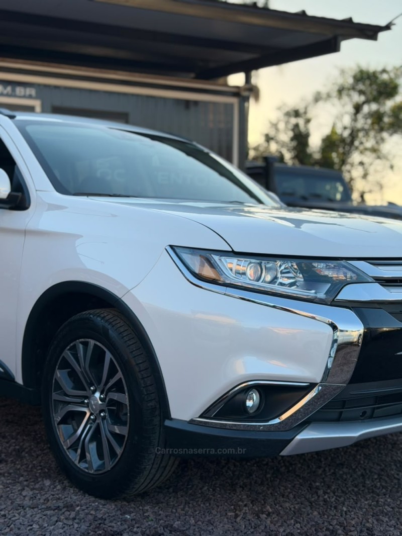 OUTLANDER 2.0 16V GASOLINA 4P AUTOMÁTICO - 2016 - LAJEADO