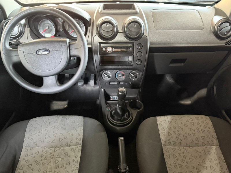 FIESTA 1.6 ROCAM SEDAN 8V FLEX 4P MANUAL - 2011 - CAXIAS DO SUL