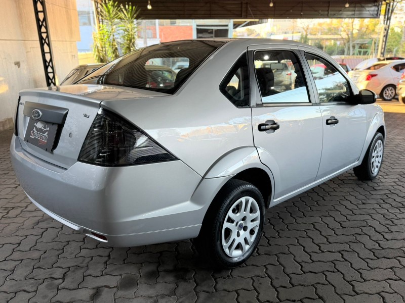 FIESTA 1.6 ROCAM SEDAN 8V FLEX 4P MANUAL - 2011 - CAXIAS DO SUL