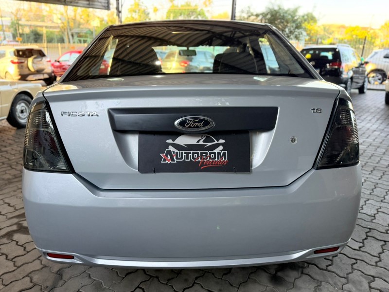 FIESTA 1.6 ROCAM SEDAN 8V FLEX 4P MANUAL - 2011 - CAXIAS DO SUL