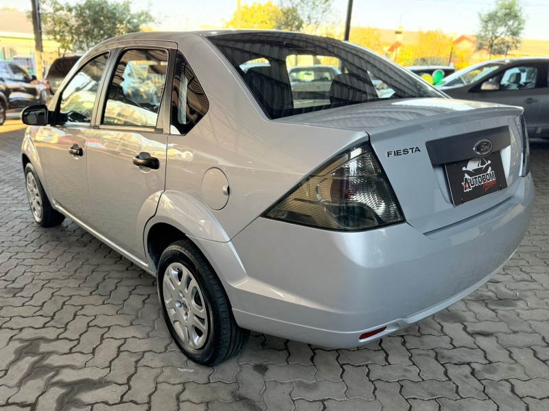 FIESTA 1.6 ROCAM SEDAN 8V FLEX 4P MANUAL - 2011 - CAXIAS DO SUL