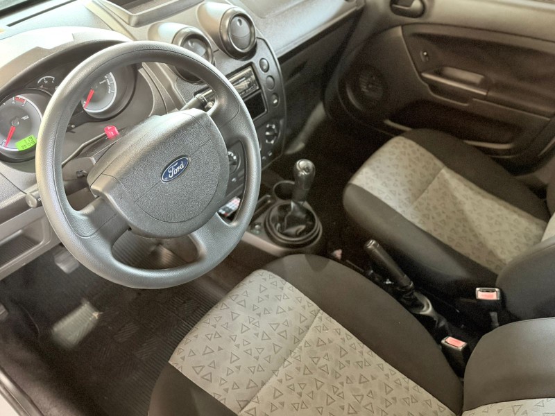 FIESTA 1.6 ROCAM SEDAN 8V FLEX 4P MANUAL - 2011 - CAXIAS DO SUL