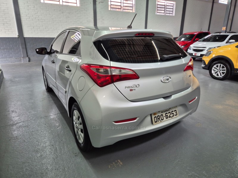 HB20 1.0 COMFORT 12V FLEX 4P MANUAL - 2013 - GARIBALDI