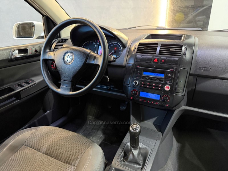 POLO 2.0 MI COMFORTLINE 8V GASOLINA 4P MANUAL - 2009 - NOVO HAMBURGO