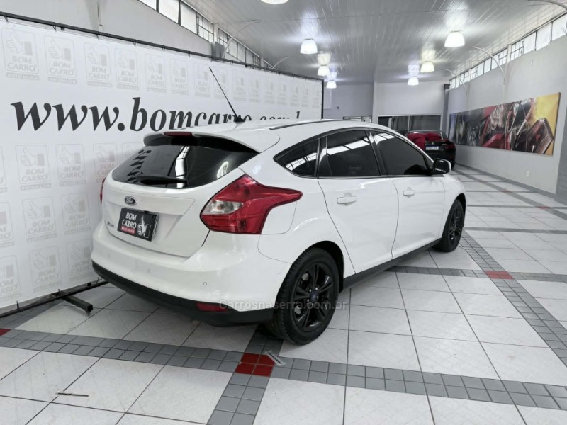FOCUS 1.6 SE 16V FLEX 4P MANUAL - 2014 - PORTO ALEGRE