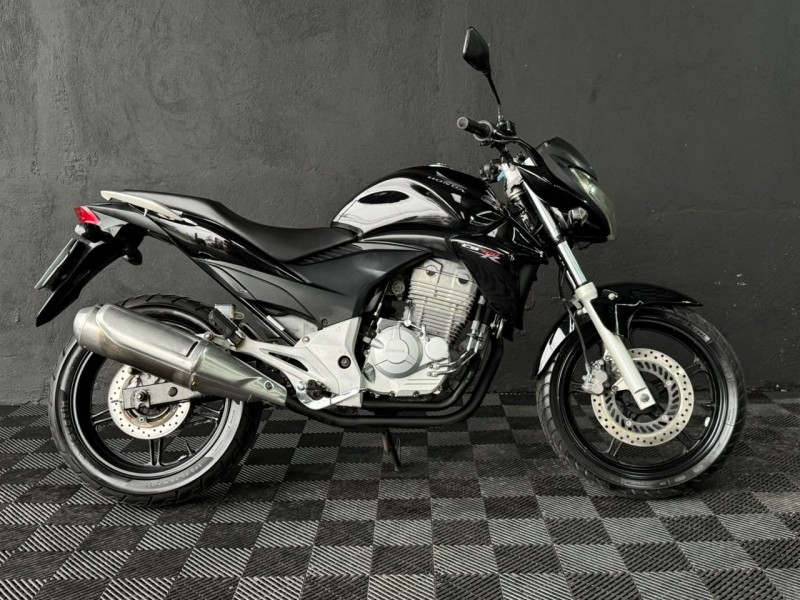 CB 300R ABS - 2014 - CAXIAS DO SUL