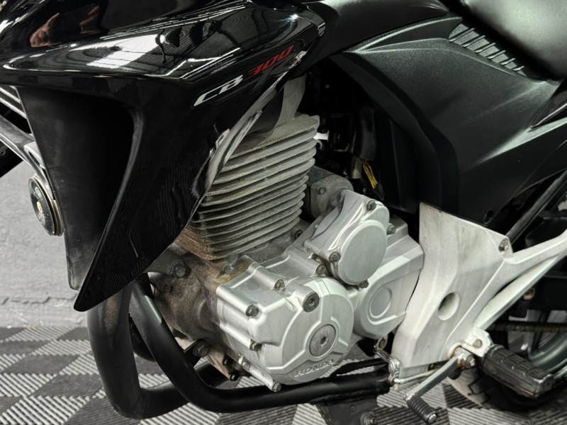 CB 300R ABS - 2014 - CAXIAS DO SUL