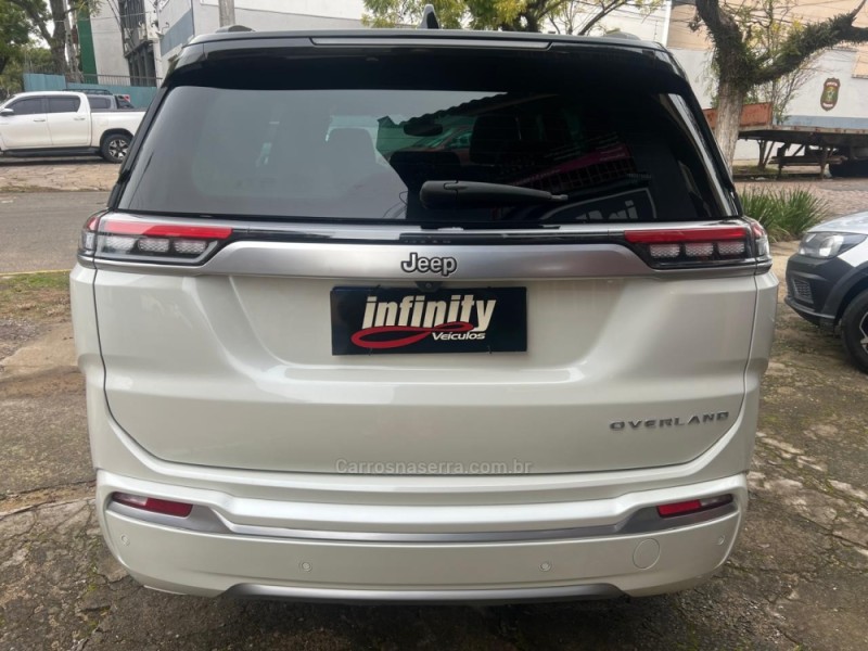 COMMANDER 1.3 OVERLAND T270 16V 4X2 TURBO FLEX 4P AUTOMÁTICO - 2022 - PORTO ALEGRE