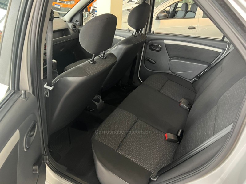 LOGAN 1.0 EXPRESSION 16V FLEX 4P MANUAL - 2010 - CAXIAS DO SUL