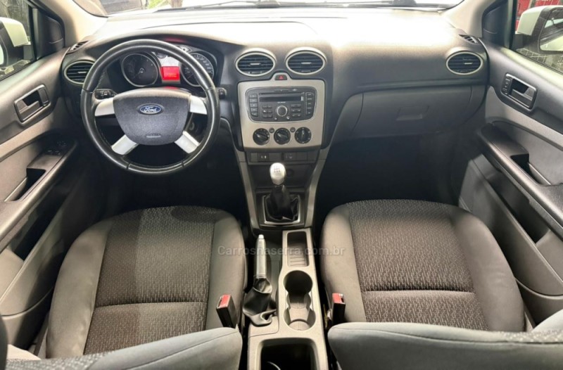 FOCUS 1.6 GLX 8V FLEX 4P MANUAL - 2012 - CAXIAS DO SUL