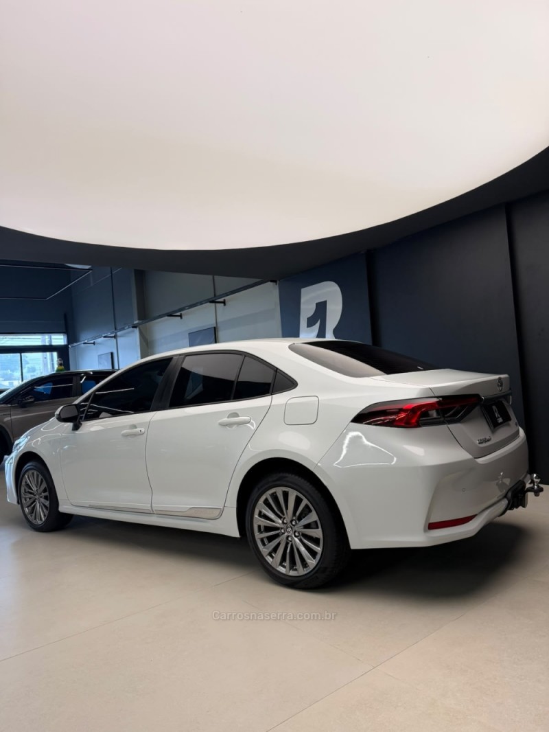 COROLLA 2.0 XEI 16V FLEX 4P AUTOMÁTICO - 2024 - LAJEADO
