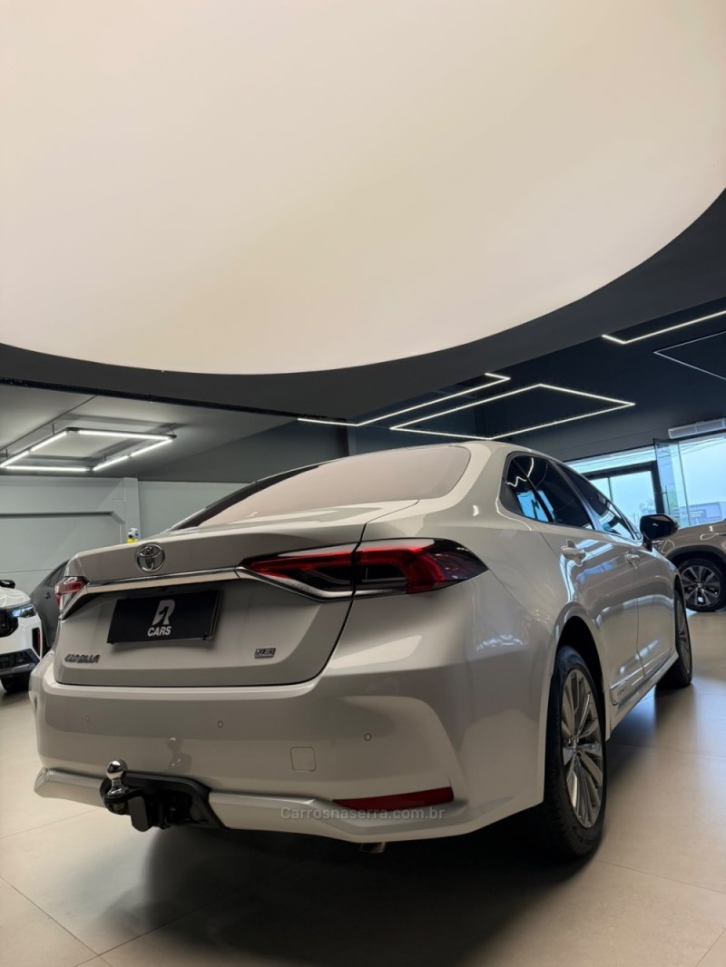 COROLLA 2.0 XEI 16V FLEX 4P AUTOMÁTICO - 2024 - LAJEADO