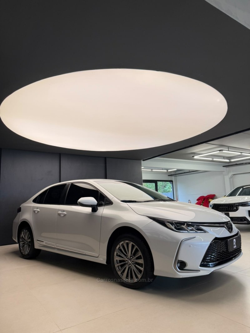 COROLLA 2.0 XEI 16V FLEX 4P AUTOMÁTICO - 2024 - LAJEADO