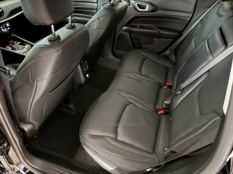COMPASS 1.3 LONGITUDE DARK T270 16V TURBO 4X2 FLEX 4P AUTOMÁTICO - 2024 - CAXIAS DO SUL