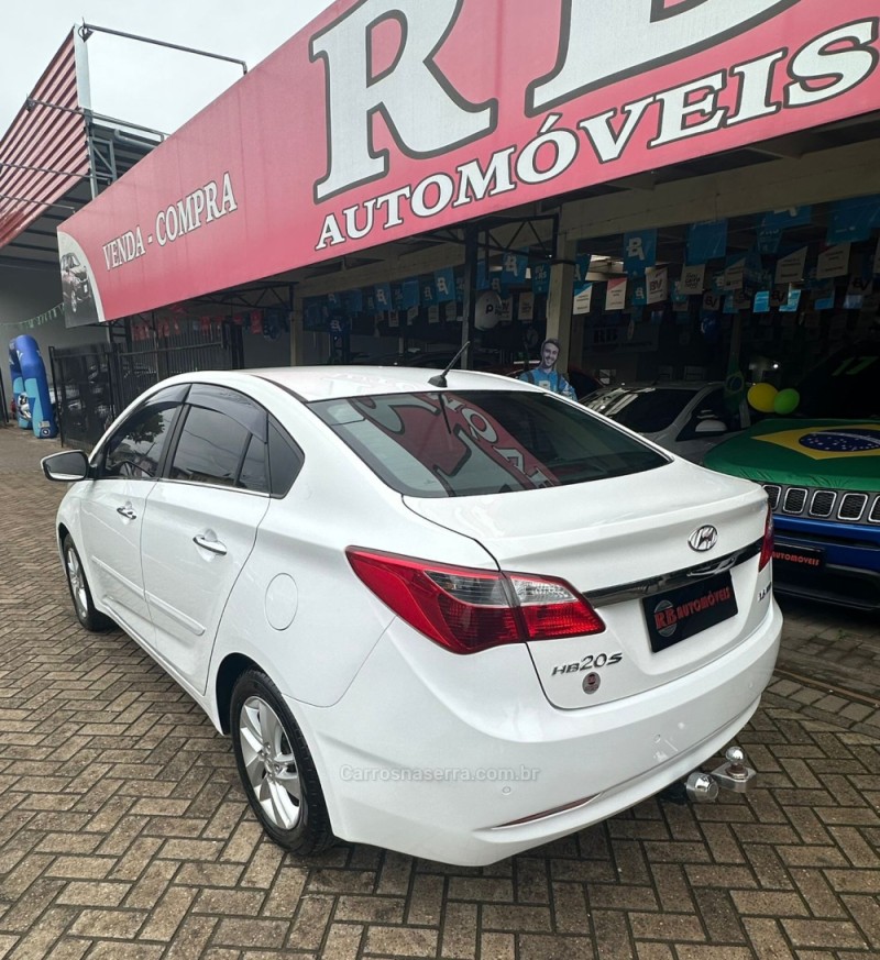 HB20S 1.6 PREMIUM 16V FLEX 4P MANUAL - 2015 - PAROBé