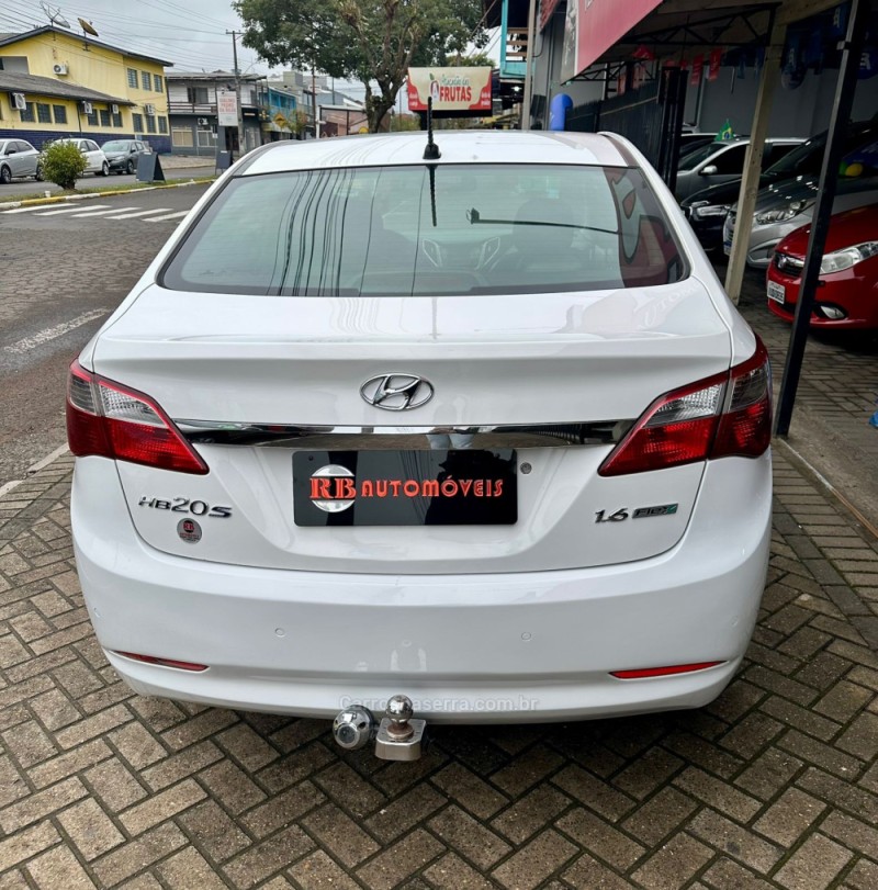 HB20S 1.6 PREMIUM 16V FLEX 4P MANUAL - 2015 - PAROBé