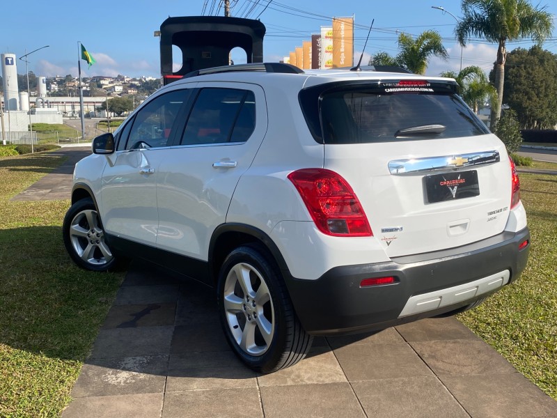 TRACKER 1.8 MPFI LTZ 4X2 16V FLEX 4P AUTOMÁTICO - 2015 - CARLOS BARBOSA