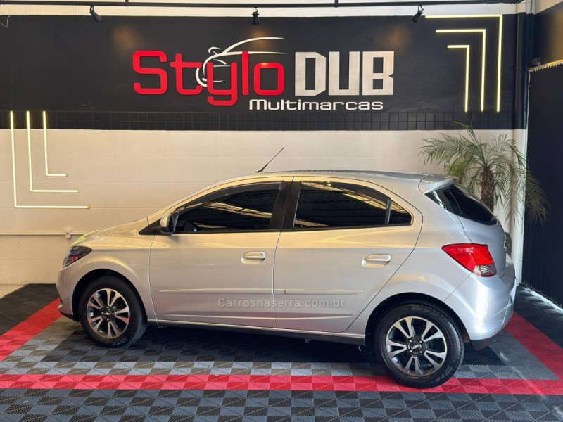 ONIX 1.4 MPFI LT 8V FLEX 4P MANUAL - 2015 - ESTâNCIA VELHA