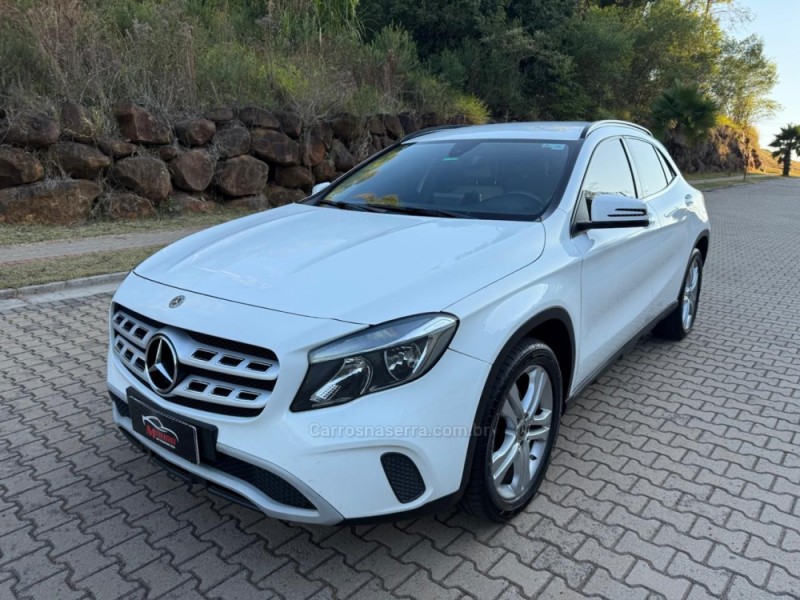 gla 200 1.6 cgi style 16v turbo gasolina 4p automatico 2019 ivoti