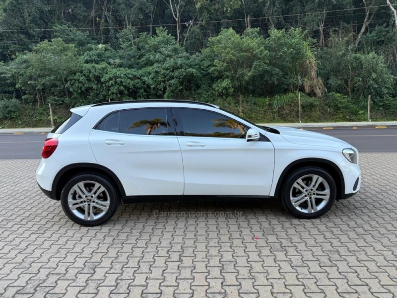 GLA 200 1.6 CGI STYLE 16V TURBO GASOLINA 4P AUTOMÁTICO - 2019 - IVOTI