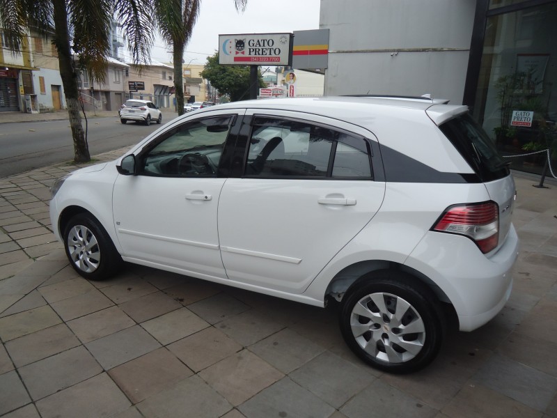 AGILE 1.4 MPFI LT 8V FLEX 4P MANUAL - 2011 - CAXIAS DO SUL